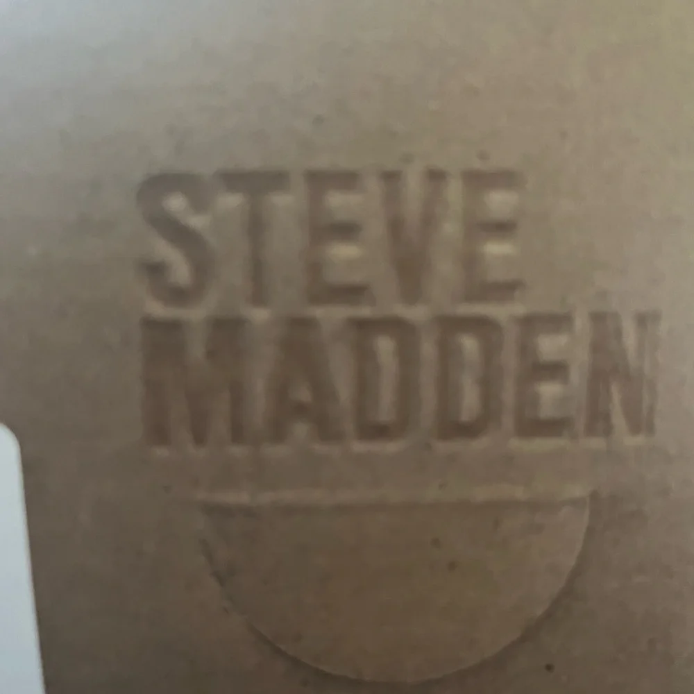 New Steve Madden Silver Rhinestone Sandals - Picture 5 of 5